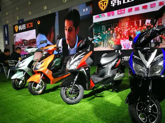 韓田的産(chǎn)品男神女神很配(pèi)！