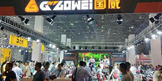 國(guo)威展台人氣火爆(bào)！